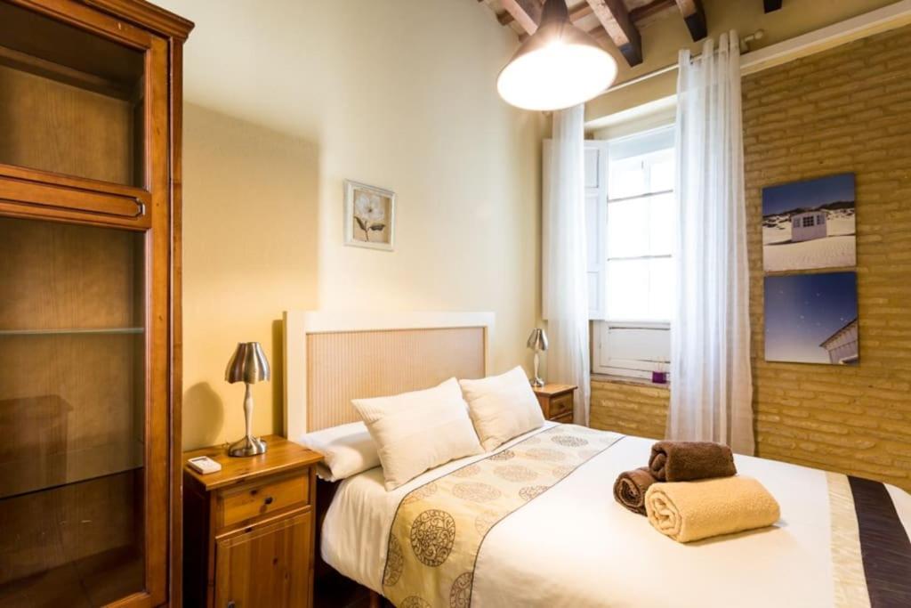 Precioso Apartamento - Localizacion Ideal **Wifi - A/C** Sevilla Bagian luar foto