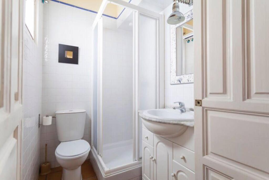 Precioso Apartamento - Localizacion Ideal **Wifi - A/C** Sevilla Bagian luar foto