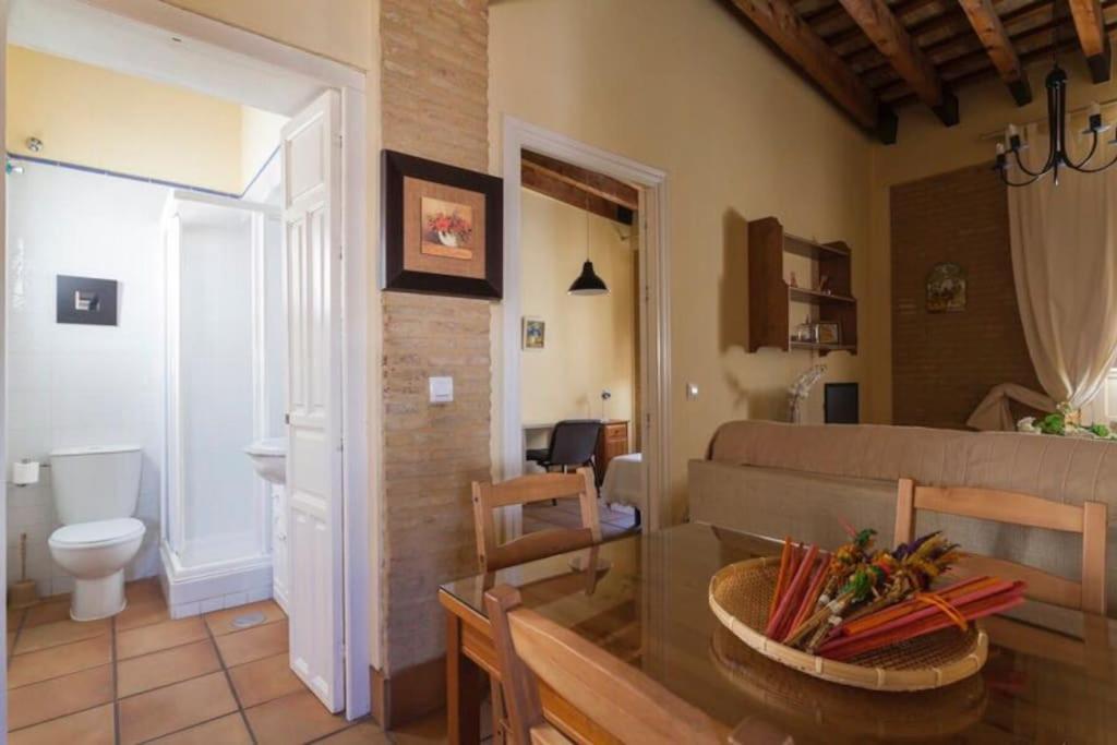 Precioso Apartamento - Localizacion Ideal **Wifi - A/C** Sevilla Bagian luar foto