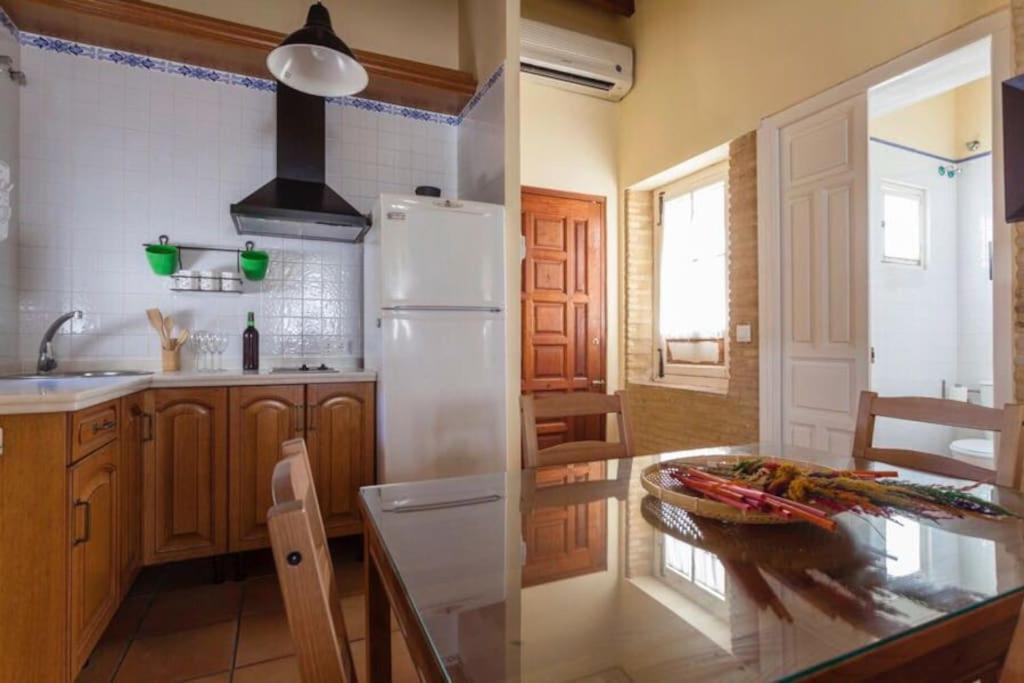 Precioso Apartamento - Localizacion Ideal **Wifi - A/C** Sevilla Bagian luar foto